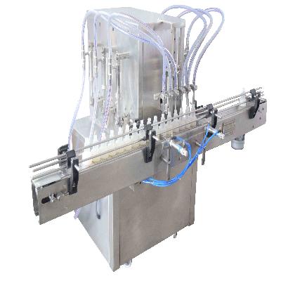 Liquid filling machine