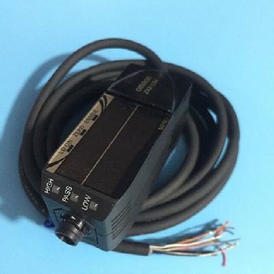 OMRON SMART LASER DISPLACEMENT SENSOR