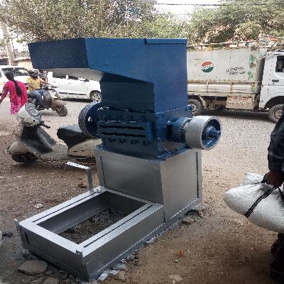 Plastic Scrap Grinder Machine