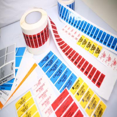 Holographic Labels