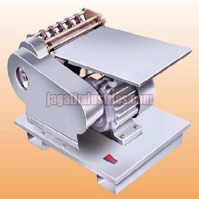 Semi Automatic Label Gumming Machine