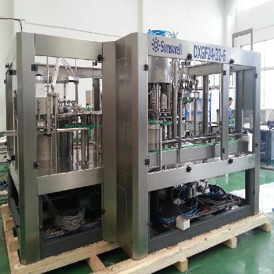 Pet Bottle Rising, Filling and Capping Machine