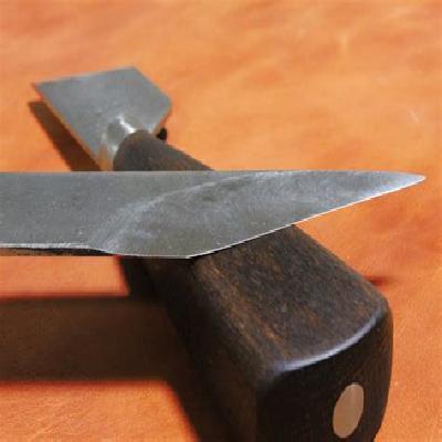 Bolt Skiving Knife