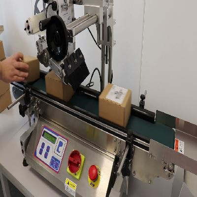 Cartons Sticker Labeling Machine