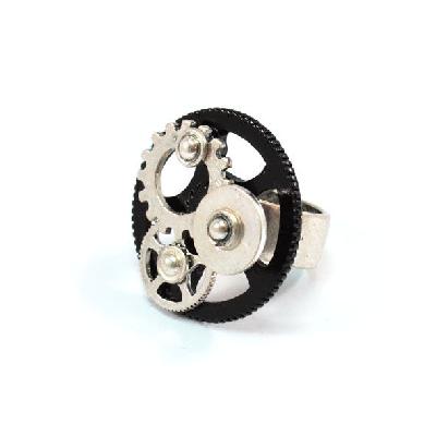 Metal Gear Ring