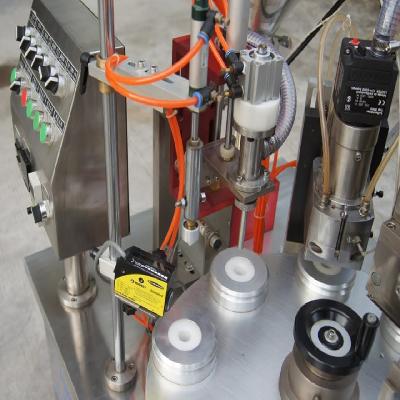 Semi Automatic Curd And Milk Filling And Sealing Machine