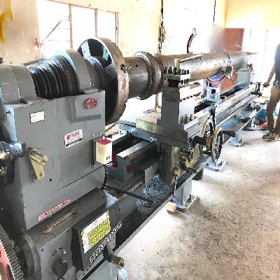 Heavy Lathe Machine