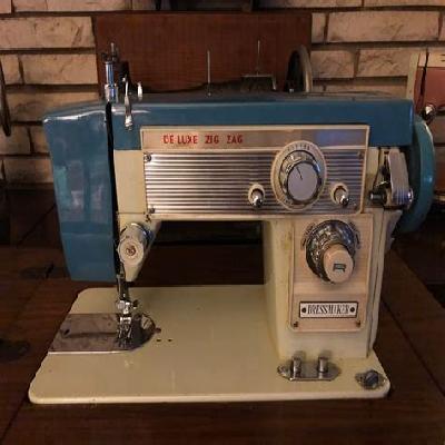 Zig Zag Sewing Machine