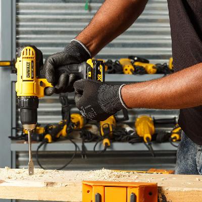 Dewalt DCD771S2 Compact Drill Driver