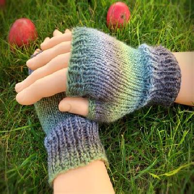 Knitted Gloves