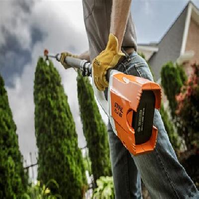 STIHL Battery Long Reach Hedge Trimmer HLA 85