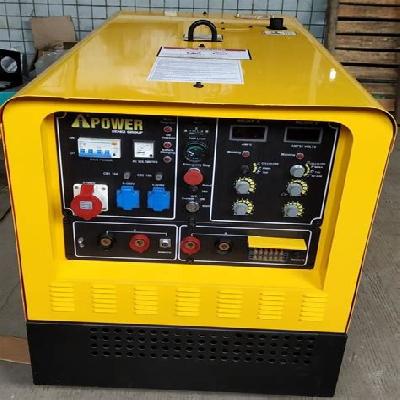 Double Operator Welding Machine