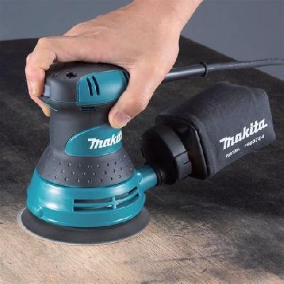 B05030 Makita 5 inch Random Orbit Sander