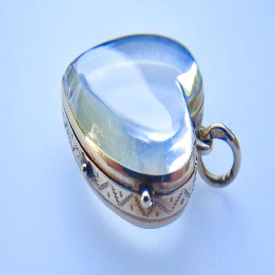 Crystal Engraved Memento