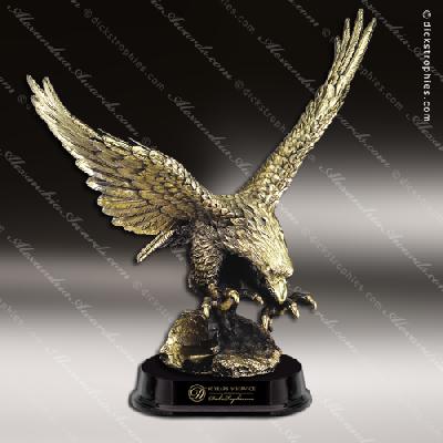 Minura Star Eagle Resin Trophy Made of Resin in Gold Finish. Base Made of Wooden MGRT-105