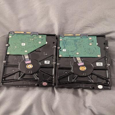 Hard Disk Drive (HDD)