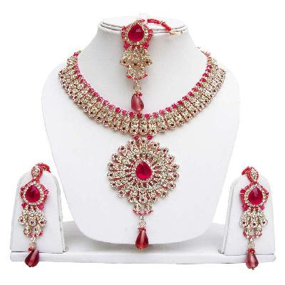Artificial Pendant Necklace Set