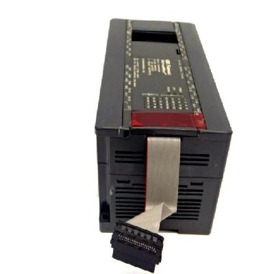 GE Fanuc VersaMax Micro IC200UDR005 PLC 28 Point 16 DC in 11 Relay Out