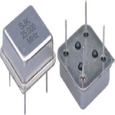 Half Size Crystal Oscillator