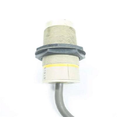 Omron Capacitance Proximity Sensor