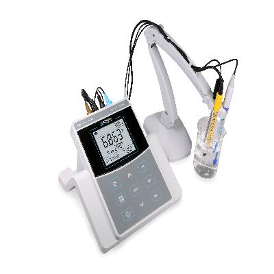 BEC-11A Conductivity Meter