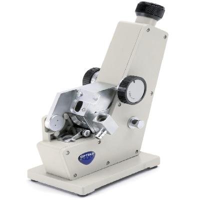 Multiwavelength Refractometer