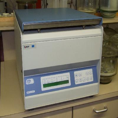 Microprocessor Controlled Compufuge