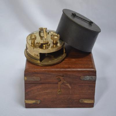 Box Sextant