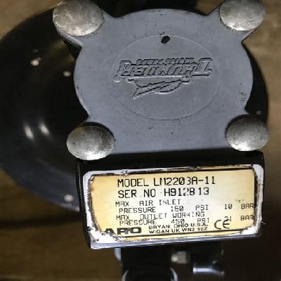 LM2203A-42-C, Oil Piston Pump