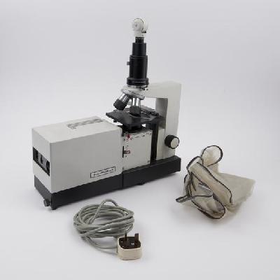 Projection Microscope