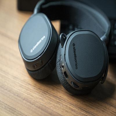 Steel series ARCTIS PRO wireless headphone