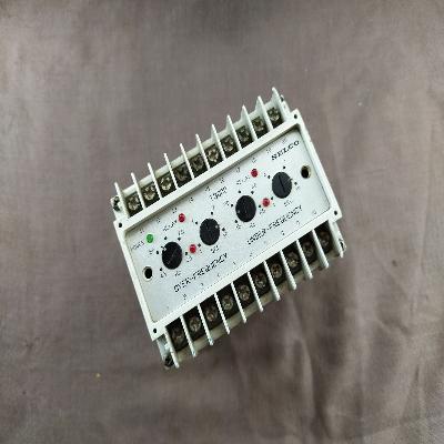 SELCO T3000-00 Frequency Relay