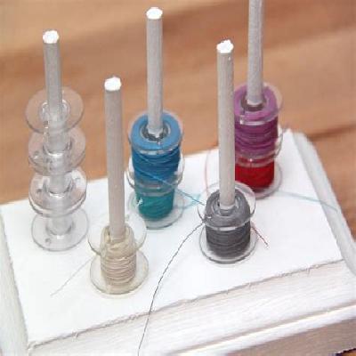 Bobbin Holder For Circular Looms