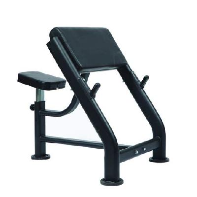 CS 033 Seated Preacher Curl