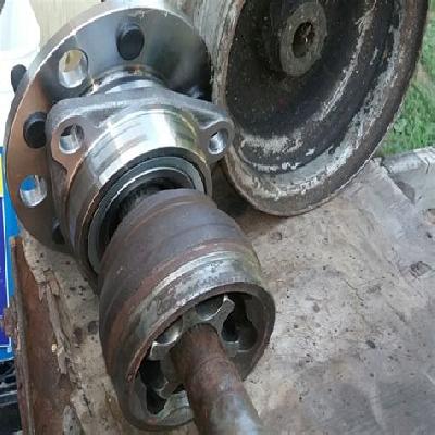 4 Wheel Drive Axle Assembly