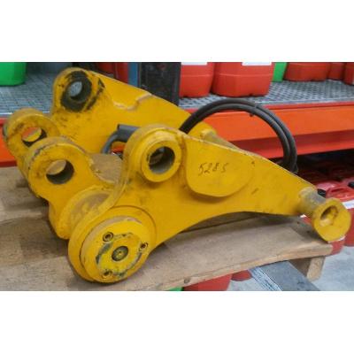 JCB CW Stud Hub