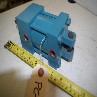 Vickers 6333U-040 Cylinder