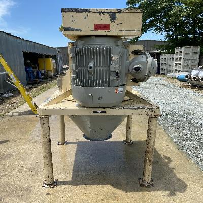 Entolator with motor