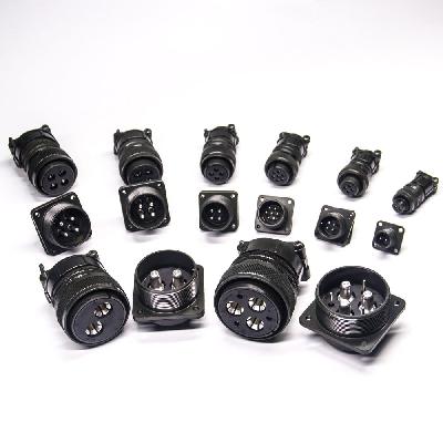 Electronic Connectors 