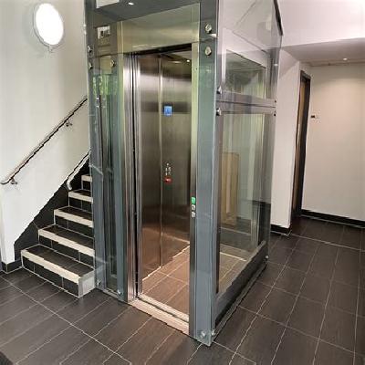 Glass Door Passenger Lift