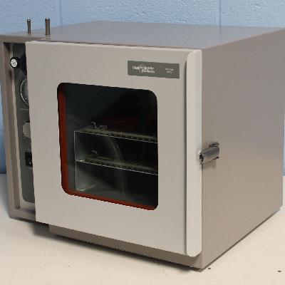 Vacuum Oven
