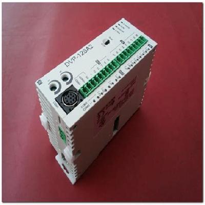 DVP-04DA PLC
