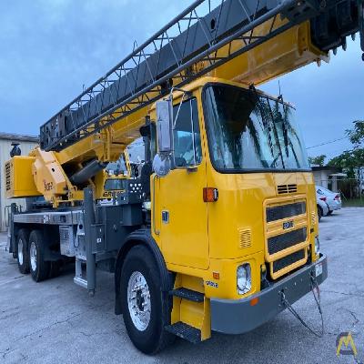 Truck Mounted Crane