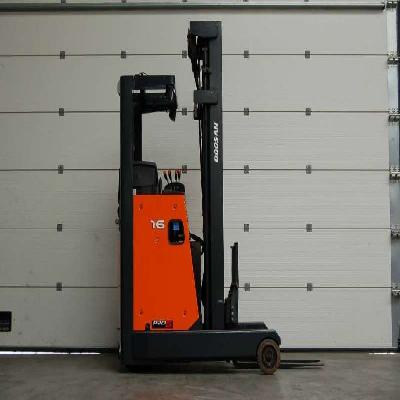 Doosan Electric Reach Trucks