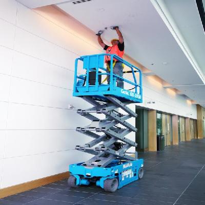 Goods Scissor Lifts And Mast Lifts