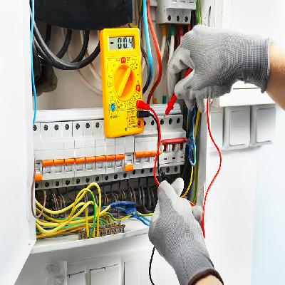 Circuit Breaker Repairing Services