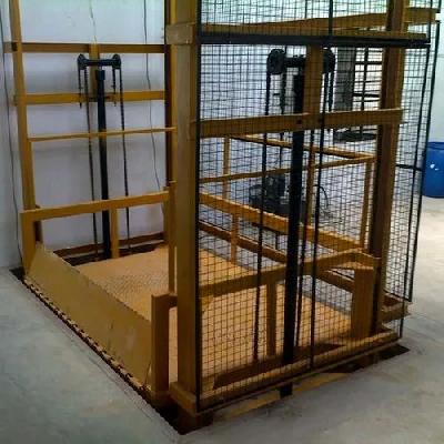 Hydraulic Goods Lift
