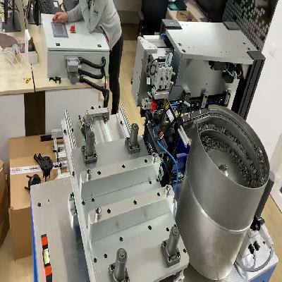 Mould Insert Feeding Machine