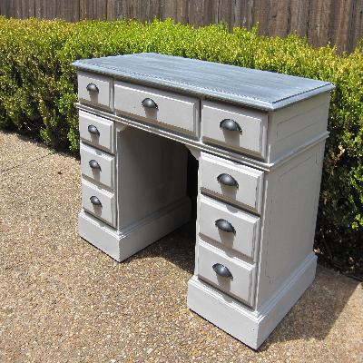 7 Drawer Workstation