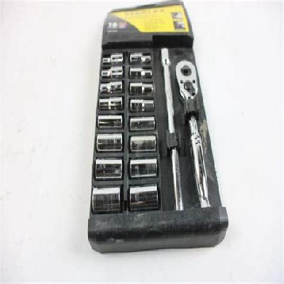 18 Pc Tool Set